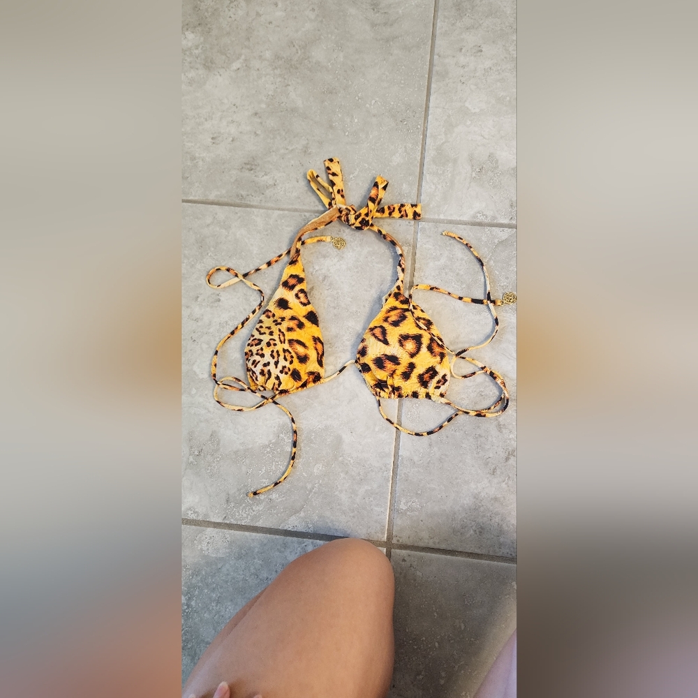 Lili fama bikini top size small